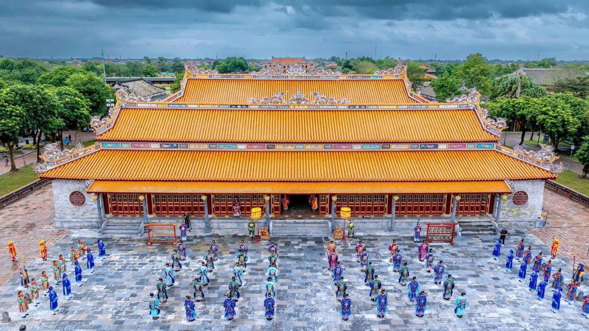 Load video: Hue-ancient-capital-city-Vietnam